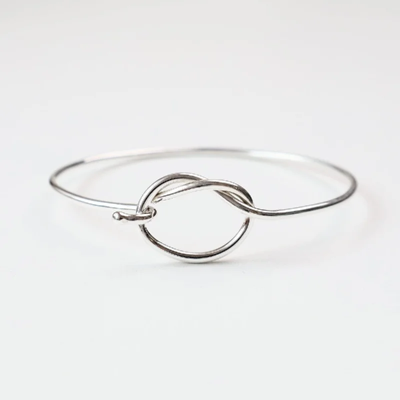 Sterling Silver Knot Latching Bracelet