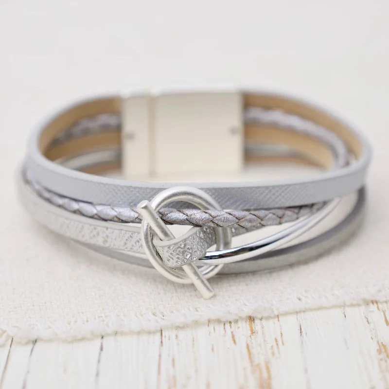 Matte Silver Cirlce Bar Grey Bracelet